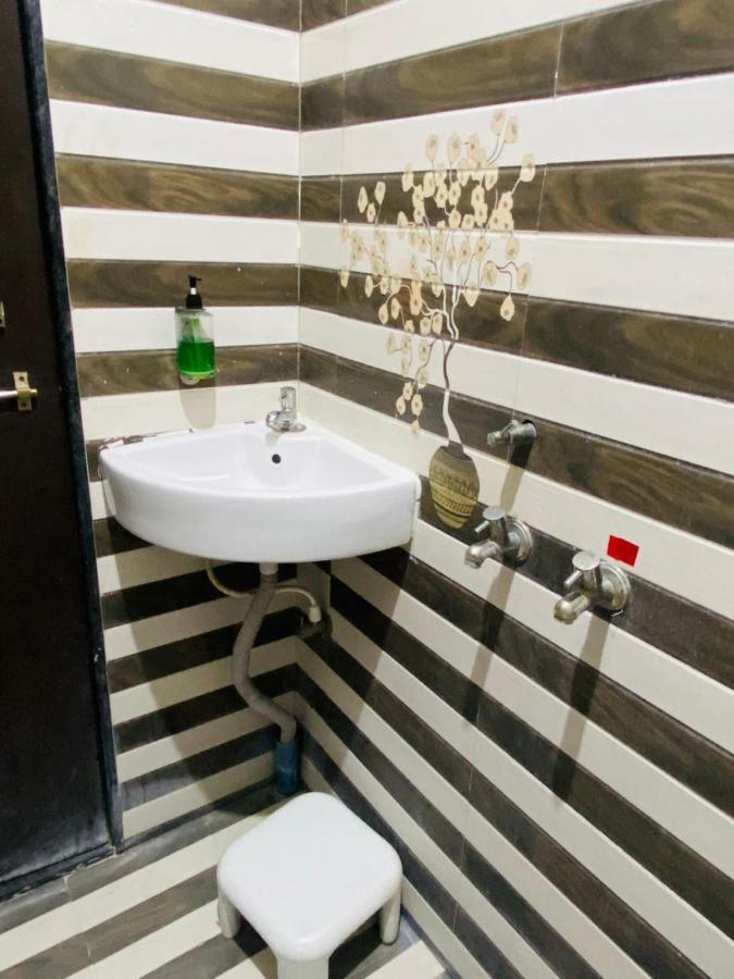 Hotel Meghmalhar Lodging Jejuri Dış mekan fotoğraf