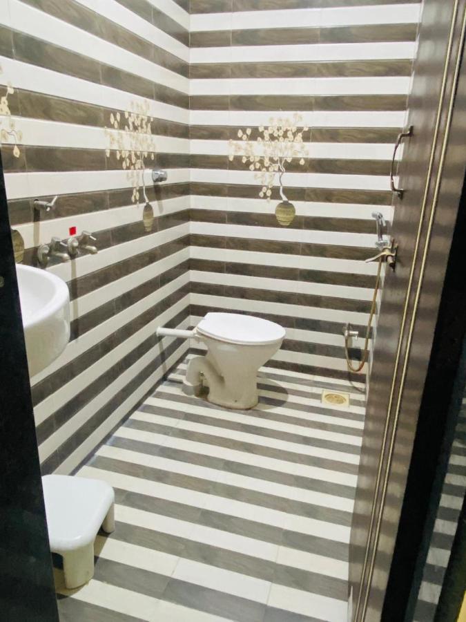 Hotel Meghmalhar Lodging Jejuri Dış mekan fotoğraf